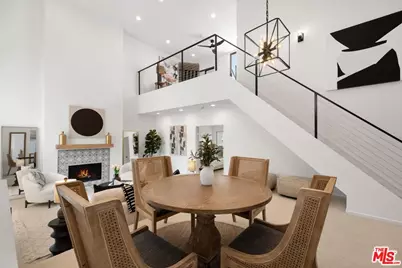 1133 9th St #303, Santa Monica, CA 90403 - Photo 1