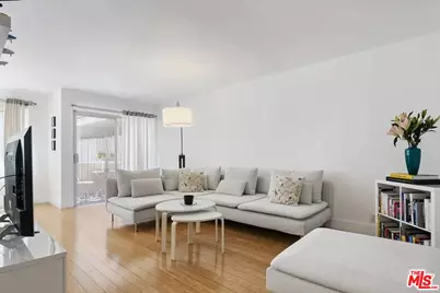 525 N Sycamore Ave #310, Los Angeles, CA 90036 - Photo 1