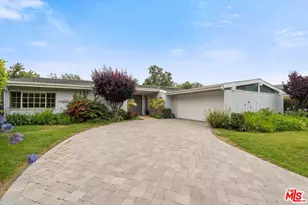 30724 Manzano Dr, Malibu, CA 90265 - Photo 1