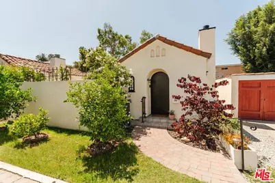 922 N Serrano Ave, Los Angeles, CA 90029 - Photo 1