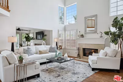 24660 Vista Cerritos, Calabasas, CA 91302 - Photo 1