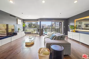 727 S Ardmore Ave, Los Angeles, CA 90005 - Photo 1