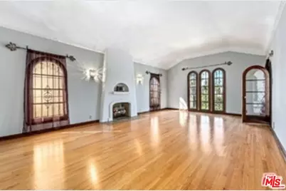 1028 Meadowbrook Ave #230, Los Angeles, CA 90019 - Photo 1