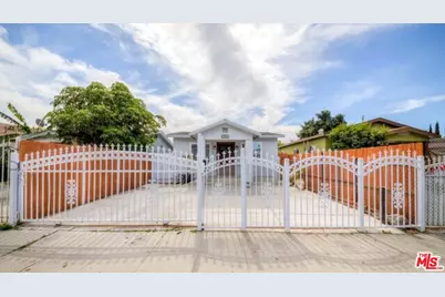 1726 W 37th Pl, Los Angeles, CA 90018 - Photo 1