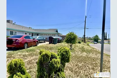 3332 Debbie Ln, Riverside, CA 92501 - Photo 1