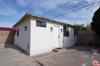 8830 Moonbeam St, Panorama City, CA 91402 - Photo 1