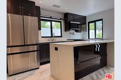 20529 Miranda Place, Woodland Hills, CA 91637 - Photo 1