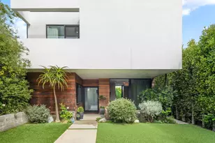 1102 Amoroso Pl, Venice, CA 90291 - Photo 1