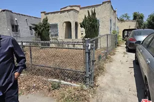 617 E 83rd St, Los Angeles, CA 90001 - Photo 1