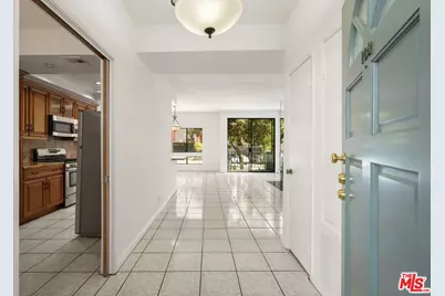 431 S Kingsley Dr #108, Los Angeles, CA 90020 - Photo 1