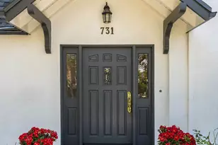 731 S Longwood Ave, Los Angeles, CA 90005 - Photo 1