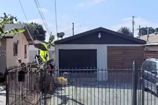 1640 E 110th St, Los Angeles, CA 90059 - Photo 1