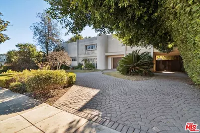 705 N Camden Dr, Beverly Hills, CA 90210 - Photo 1
