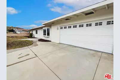 174 Gardenia Ave, Camarillo, CA 93010 - Photo 1