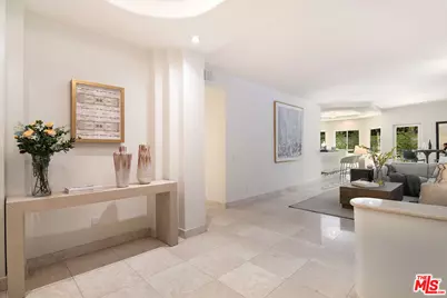 14290 Dickens St #104, Sherman Oaks, CA 91423 - Photo 1