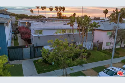 3849 Stevely Ave, Los Angeles, CA 90008 - Photo 1