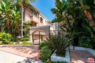 2022 S Barrington Ave, Los Angeles, CA 90025 - Photo 1