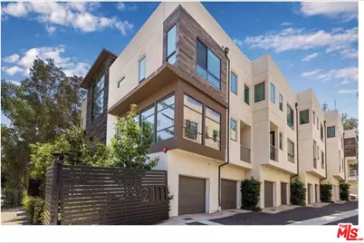 2111 N Cahuenga Blvd #1, Los Angeles, CA 90068 - Photo 1