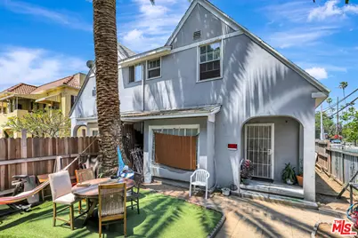 853 N Ridgewood Pl, Los Angeles, CA 90038 - Photo 1