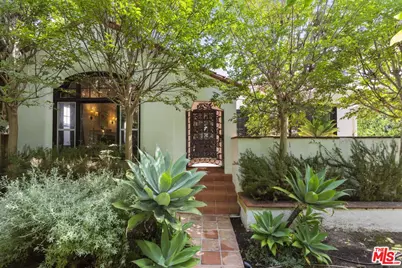 638 S Sycamore Ave, Los Angeles, CA 90036 - Photo 1