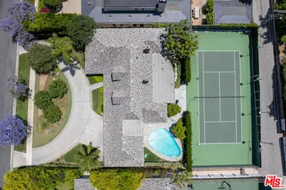 717 N Alta Dr, Beverly Hills, CA 90210 - Photo 1