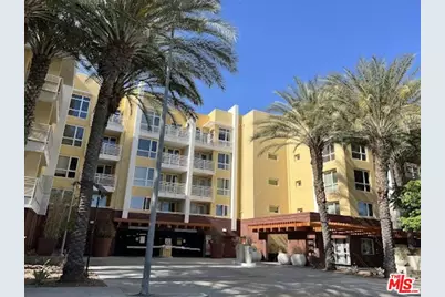 21301 Erwin St #308, Woodland Hills, CA 91367 - Photo 1