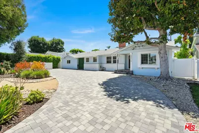 20616 Quedo Dr, Woodland Hills, CA 91364 - Photo 1