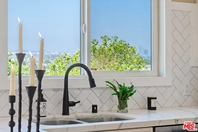 4113 Don Diablo Dr, Los Angeles, CA 90008 - Photo 1