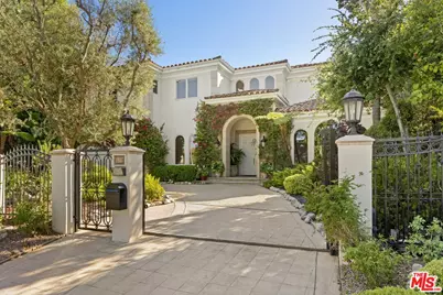 625 Foothill Rd, Beverly Hills, CA 90210 - Photo 1