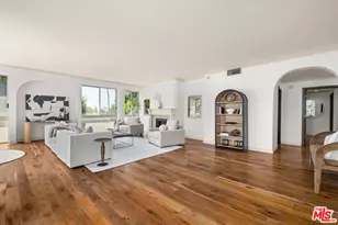 318 N Maple Dr, Beverly Hills, CA 90210 - Photo 1