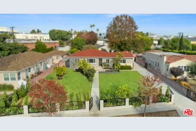 4242 Grand View Blvd, Los Angeles, CA 90066 - Photo 1