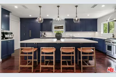 321 N Van Ness Ave, Los Angeles, CA 90004 - Photo 1