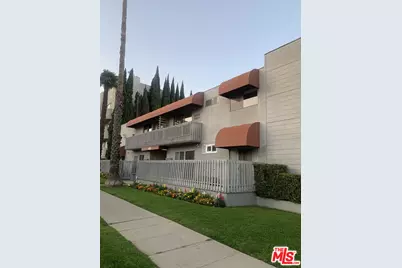1620 Brockton Ave #15, Los Angeles, CA 90025 - Photo 1