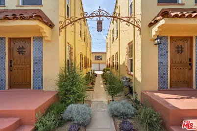 2935 Redondo Blvd, Los Angeles, CA 90016 - Photo 1