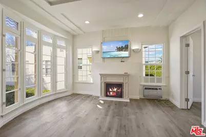 228 S Reeves Dr #C, Beverly Hills, CA 90212 - Photo 1