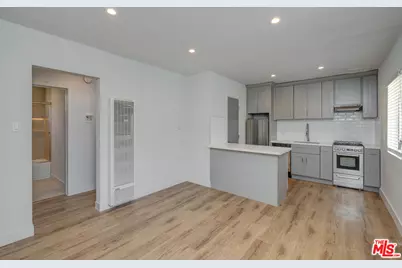 4136 Grand View Blvd #19, Los Angeles, CA 90066 - Photo 1