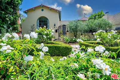 166 N Citrus Ave, Los Angeles, CA 90036 - Photo 1