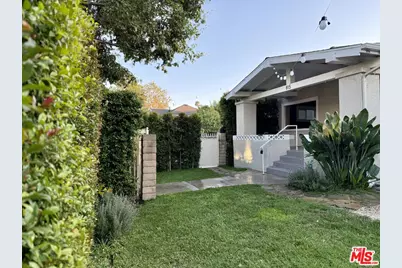 815 N Hobart Blvd, Los Angeles, CA 90029 - Photo 1