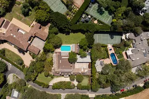 327 Delfern Dr, Los Angeles, CA 90077 - Photo 1