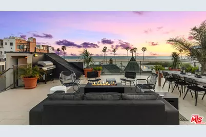 24 Clubhouse Ave, Venice, CA 90291 - Photo 1