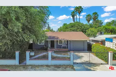 22030 Schoolcraft St, Canoga Park, CA 91303 - Photo 1