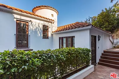 1467 N Kings Rd, West Hollywood, CA 90069 - Photo 1