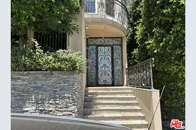 3401 Barham Blvd #3, Los Angeles, CA 90068 - Photo 1