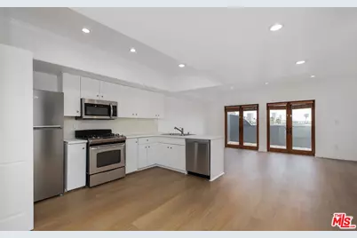 930 S Robertson Blvd #603, Los Angeles, CA 90035 - Photo 1