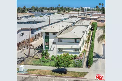 3950 Hillcrest Dr, Los Angeles, CA 90008 - Photo 1