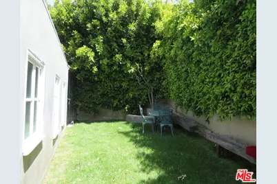 811 Linda Flora Dr, Los Angeles, CA 90049 - Photo 1