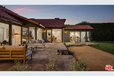 992 Napoli Dr, Pacific Palisades, CA 90272 - Photo 1