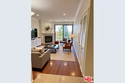 660 N Sweetzer Ave #204, West Hollywood, CA 90048 - Photo 1