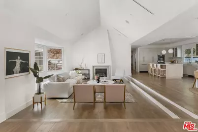 4405 Estrondo Dr, Encino, CA 91436 - Photo 1