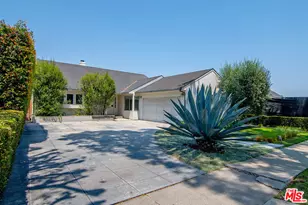 9353 Duxbury Rd, Los Angeles, CA 90034 - Photo 1